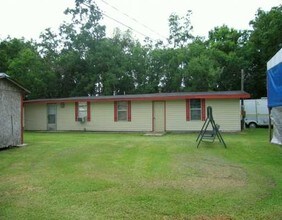 300 Beaugh in Lake Charles, LA - Foto de edificio - Building Photo