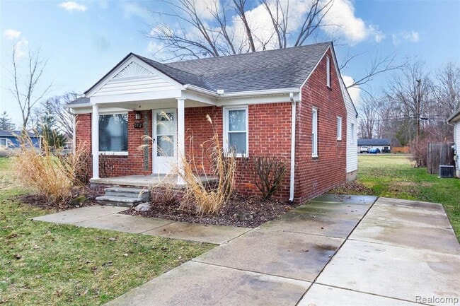 9712 Cherokee St in Taylor, MI - Building Photo - Building Photo