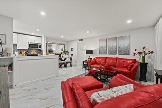 15449 Lakes of Delray Blvd in Delray Beach, FL - Building Photo - Building Photo