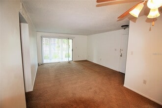 522 Orange Dr in Altamonte Springs, FL - Building Photo - Building Photo