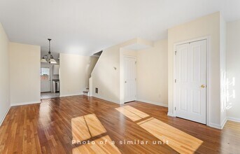 13 Dolsen Pl in Stamford, CT - Building Photo - Building Photo
