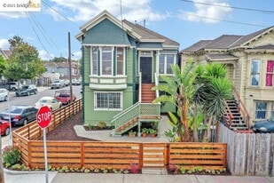 886 Pine St, Unit A in Oakland, CA - Building Photo