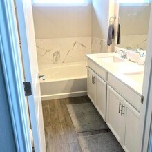 1050 Kenney Fort Crossing in Round Rock, TX - Building Photo - Building Photo