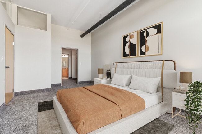 The Shoreline in Cleveland, OH - Building Photo - Building Photo