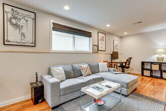 10052 Interlake Ave N in Seattle, WA - Building Photo - Building Photo