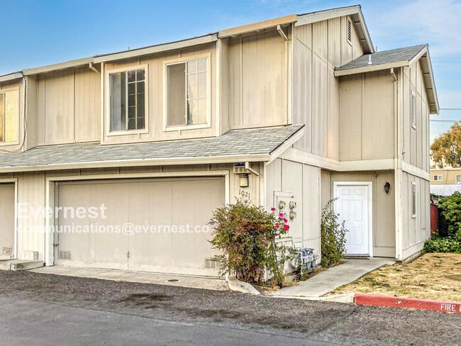 property at 1021 Evans Ct