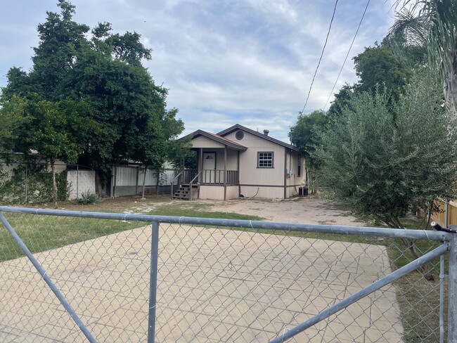 2005 Iturbide St in Laredo, TX - Building Photo - Building Photo