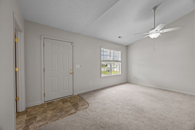 105 Providence Dr in Jacksonville, NC - Building Photo - Building Photo