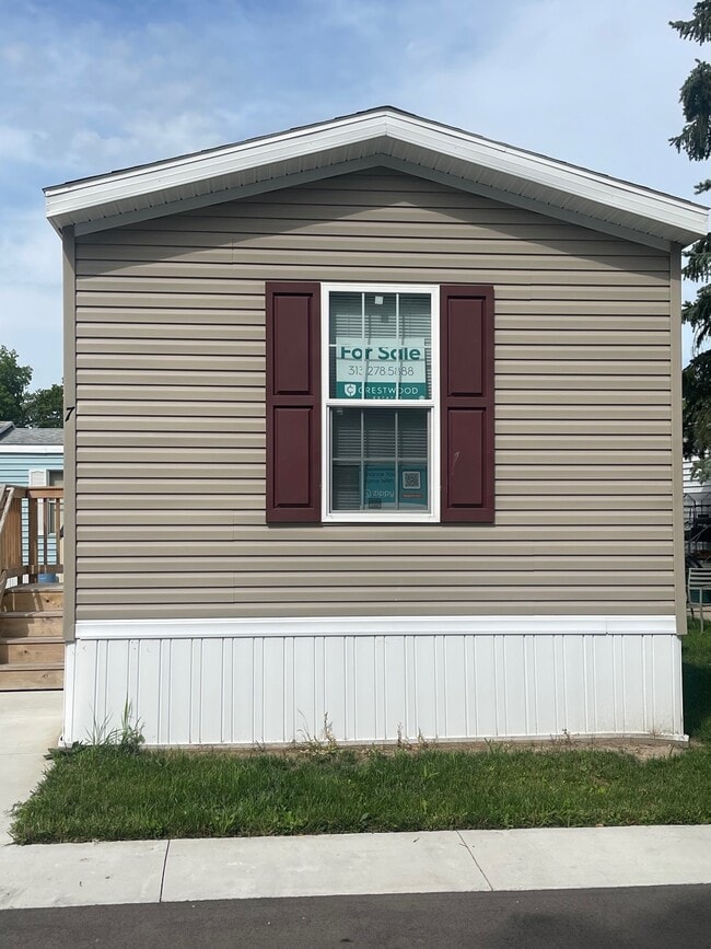 7 First St. Unit 7 in Dearborn Heights, MI - Foto de edificio - Building Photo
