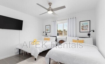 2241 E Finley Rd in Palm Springs, CA - Building Photo - Building Photo