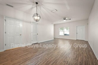 512 Southbranch Dr in Jacksonville, FL - Foto de edificio - Building Photo