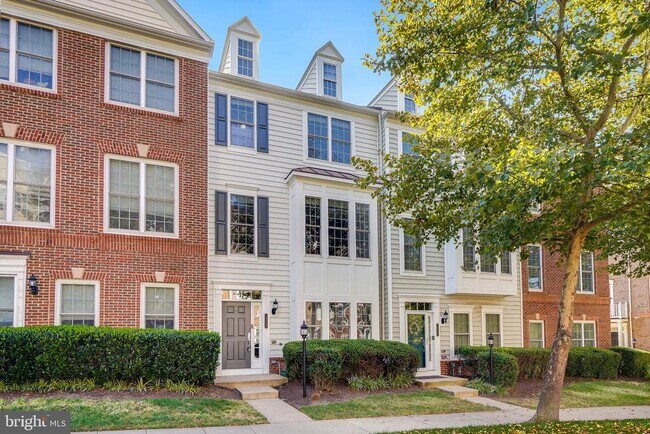 property at 14899 Potomac Branch Dr