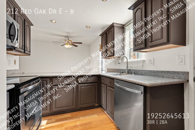 212 Red Oak Dr E in Sunnyvale, CA - Building Photo - Building Photo