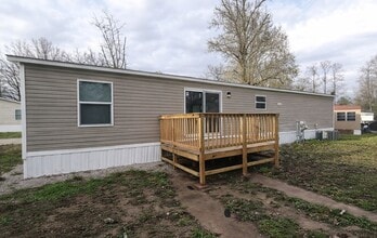 82 Deerwood Park in Centralia, IL - Building Photo - Building Photo