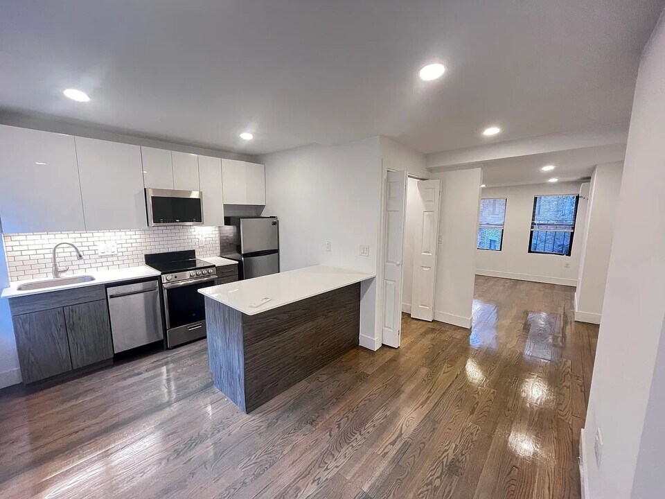 64 Joy St in Boston, MA - Building Photo