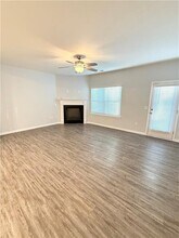 247 Centennial Cir in Canton, GA - Foto de edificio - Building Photo