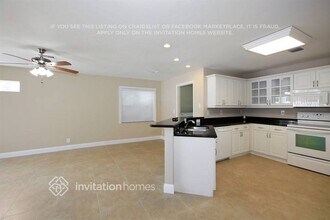 5700 NW 60th Pl in Parkland, FL - Building Photo - Building Photo