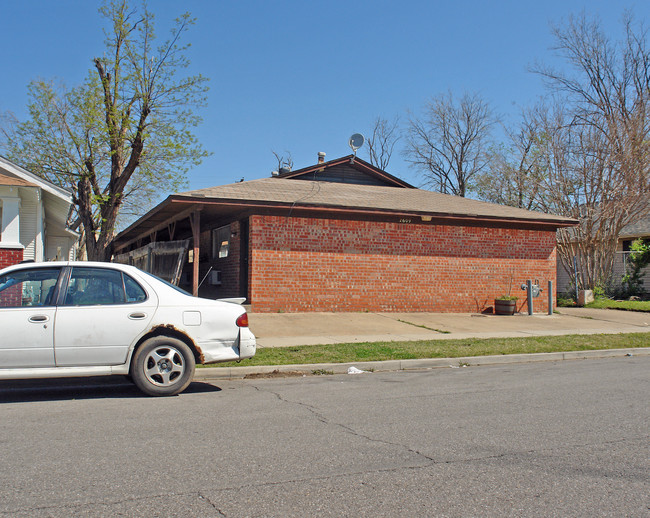 2609 E 7th St in Tulsa, OK - Foto de edificio - Building Photo