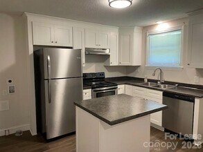 802 Spencer Rd in Conover, NC - Building Photo - Building Photo