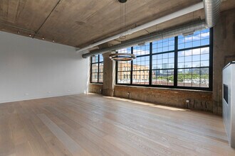 17 N Loomis St, Unit LOFT4M in Chicago, IL - Building Photo - Building Photo