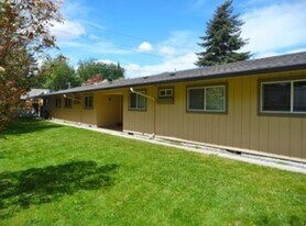 110 SE Vista Ave, Unit Vista #4 in Gresham, OR - Building Photo