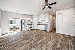 124 S Arizona Ave in Prescott, AZ - Building Photo
