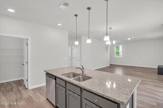 706 Lenox Dr in Holly Ridge, NC - Building Photo - Building Photo