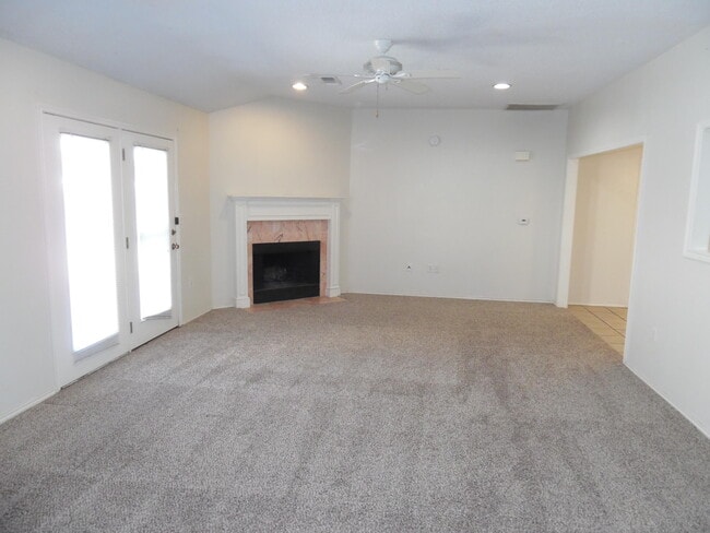 112 N Wayne Ave in Lubbock, TX - Building Photo - Building Photo