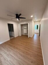 328 East Carrillo Street, Unit #D in Santa Barbara, CA - Building Photo - Building Photo