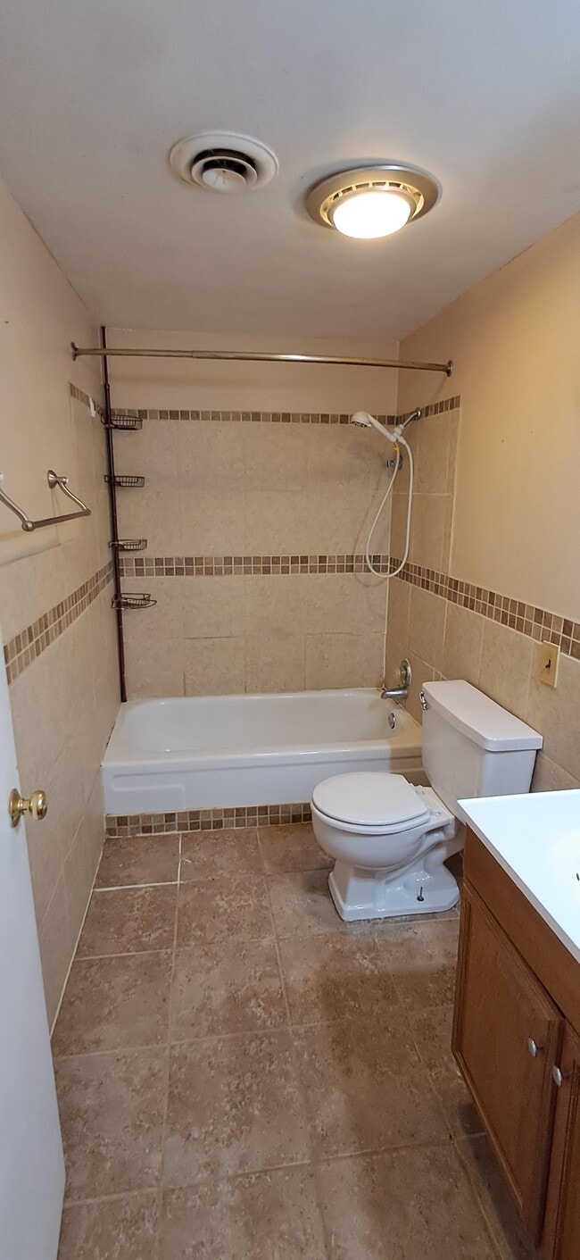 1505 W Chestnut St in Savannah, MO - Building Photo - Building Photo