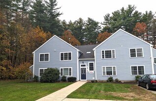 50 Brookside Dr in Exeter, NH - Building Photo