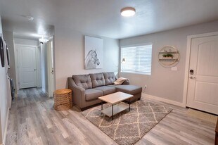 1110 W Woodland Lake Rd in Lakeside, AZ - Building Photo