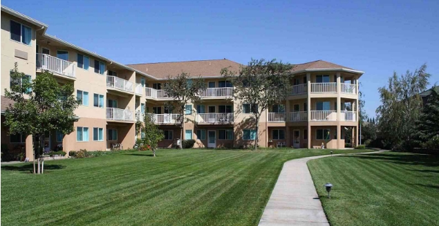 Solstice Senior Living at Lodi in Lodi, CA - Building Photo