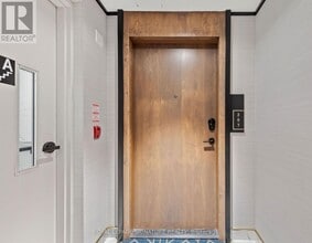 120 Eagle Rock Way in Vaughan, ON - Building Photo - Building Photo