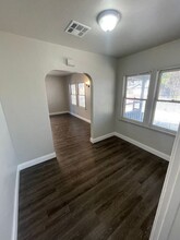 609 El Sereno Dr in Bakersfield, CA - Building Photo - Building Photo