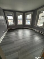 28 Hill St in Waterbury, CT - Building Photo