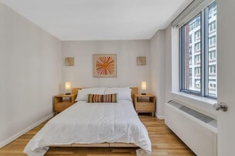 120 W 21st St in New York, NY - Building Photo - Building Photo