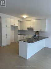 937 Douro St in Stratford, ON - Building Photo - Building Photo