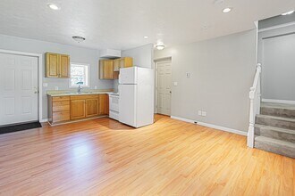 44 Howarth Rd in Oxford, MA - Building Photo - Building Photo