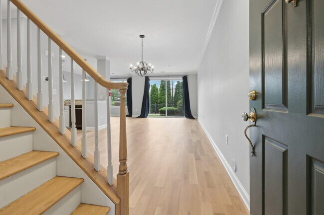 66 Lydia Dr in Guttenberg, NJ - Building Photo - Building Photo