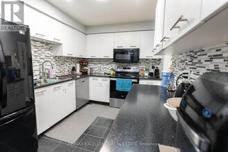 2761 Huntingdon Trail in Oakville, ON - Building Photo - Building Photo