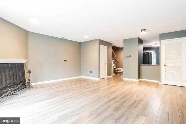 property at 94 Teal Ct