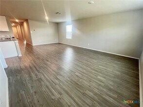 1924 Green Warbler in New Braunfels, TX - Building Photo - Building Photo