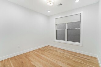 382 7th St in Jersey City, NJ - Building Photo - Building Photo