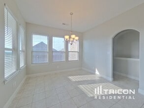 11344 Live Oak Creek Dr in Fort Worth, TX - Building Photo - Building Photo