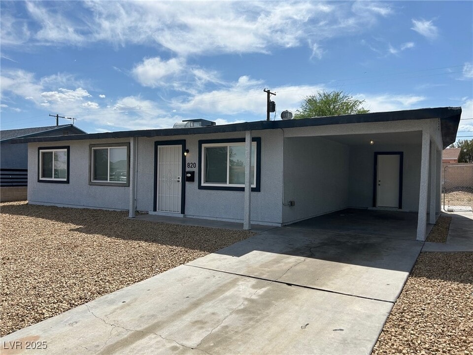 820 Carpenter Dr in Las Vegas, NV - Building Photo