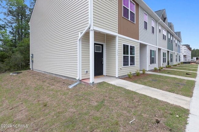 111 Buckhorn Ave in Holly Ridge, NC - Building Photo - Building Photo