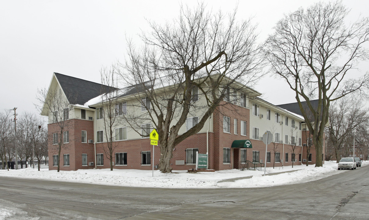 C.G. Robinson Terrace in Milwaukee, WI - Foto de edificio