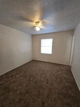 7001 Sorcey Rd in Dallas, TX - Building Photo - Building Photo