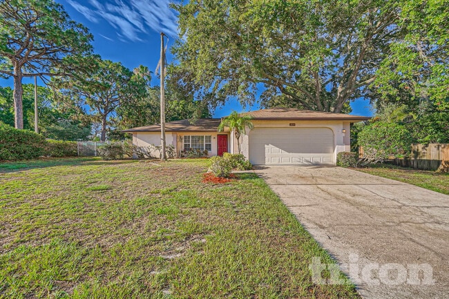 property at 2641 Gleneagles Dr